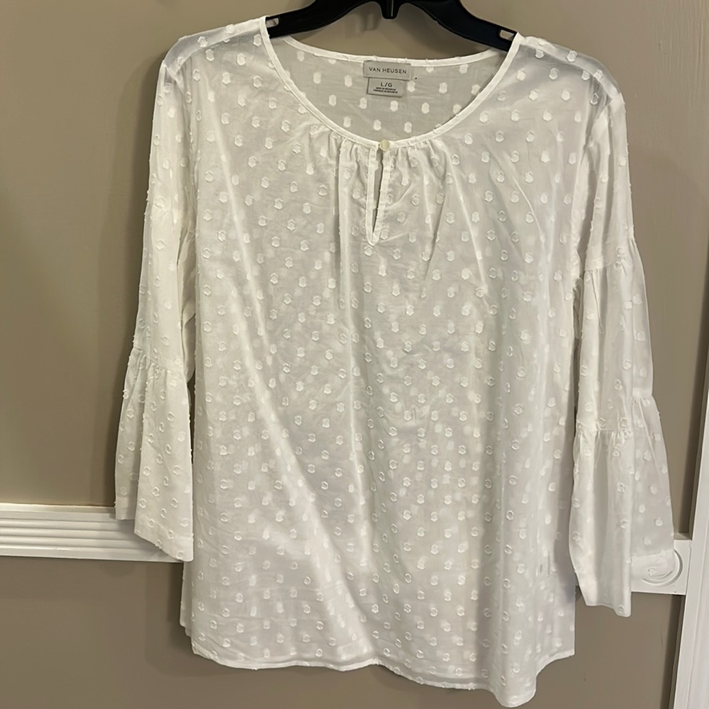 Van Heusen white top